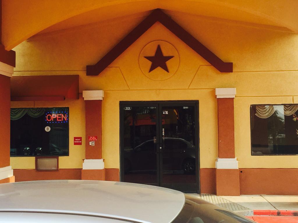 Scottish Inn & Suites Hobby Airport ヒューストン エクステリア 写真