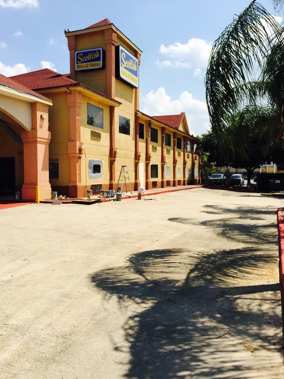 Scottish Inn & Suites Hobby Airport ヒューストン エクステリア 写真