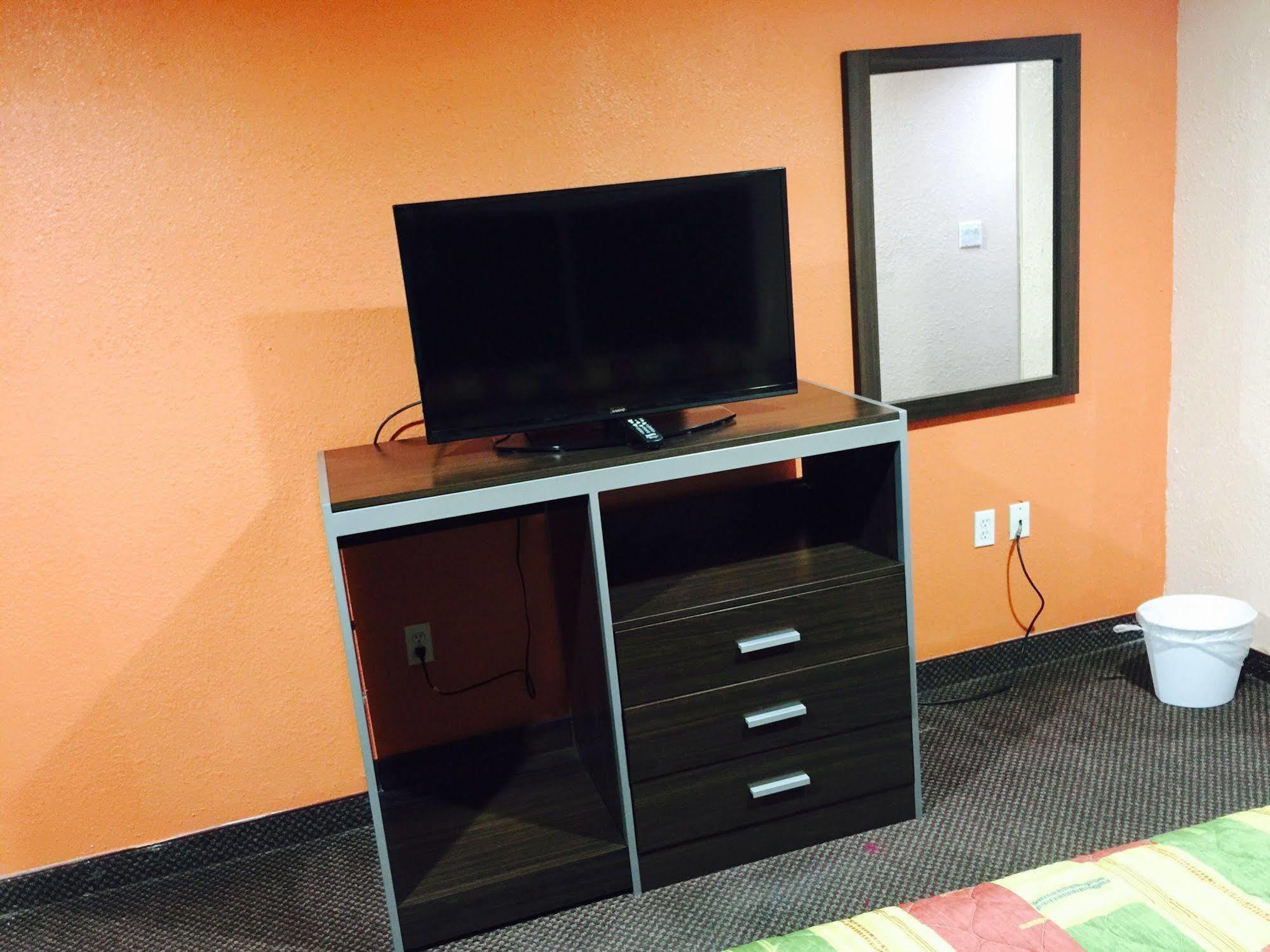 Scottish Inn & Suites Hobby Airport ヒューストン エクステリア 写真