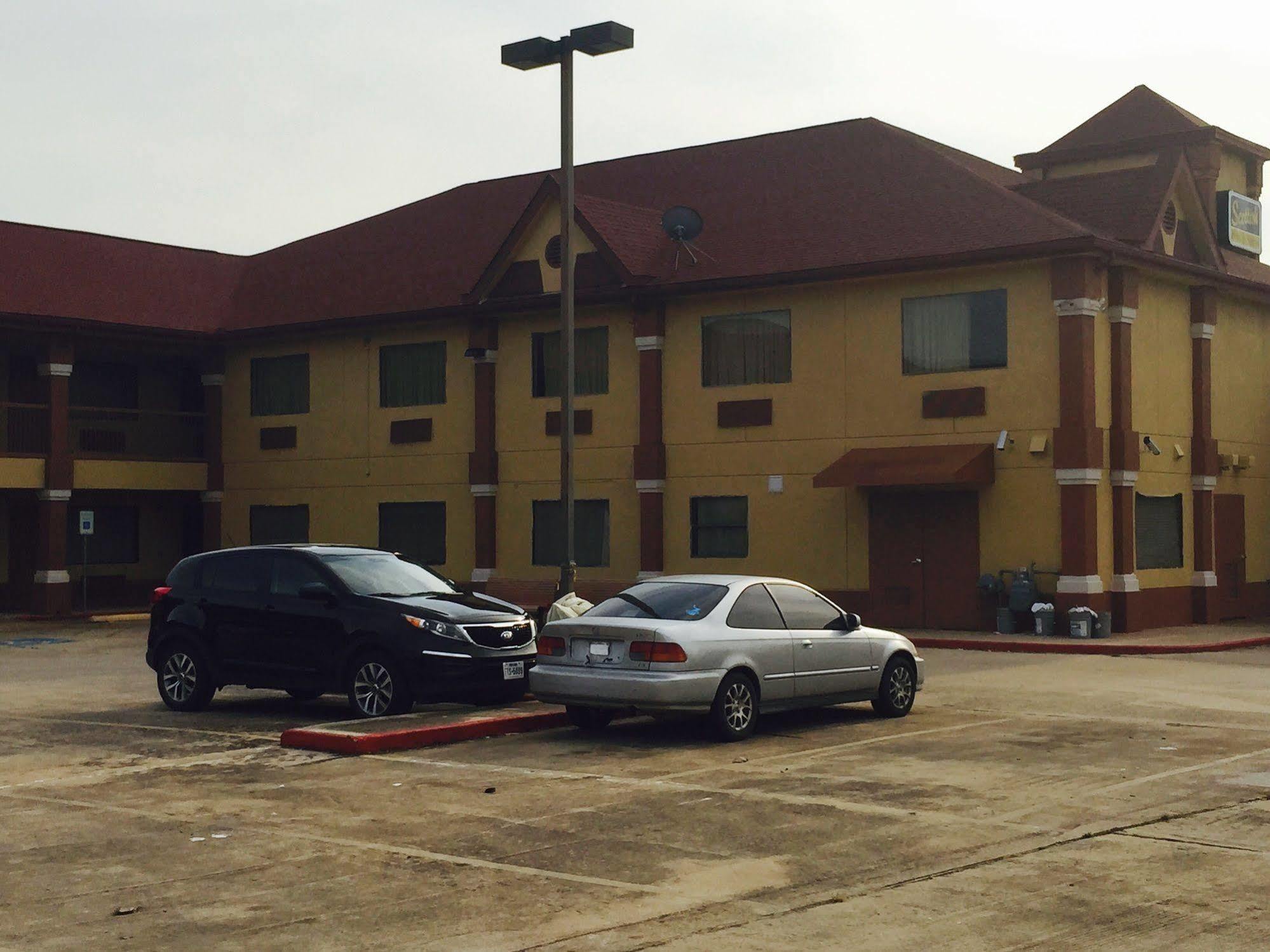 Scottish Inn & Suites Hobby Airport ヒューストン エクステリア 写真